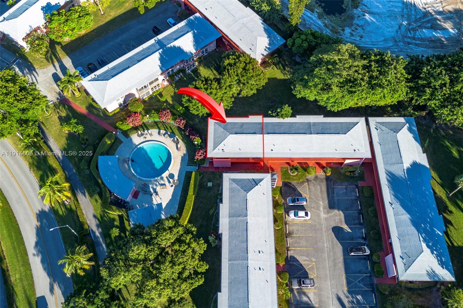 GOLFS EDGE CONDOS A THRU - Residential