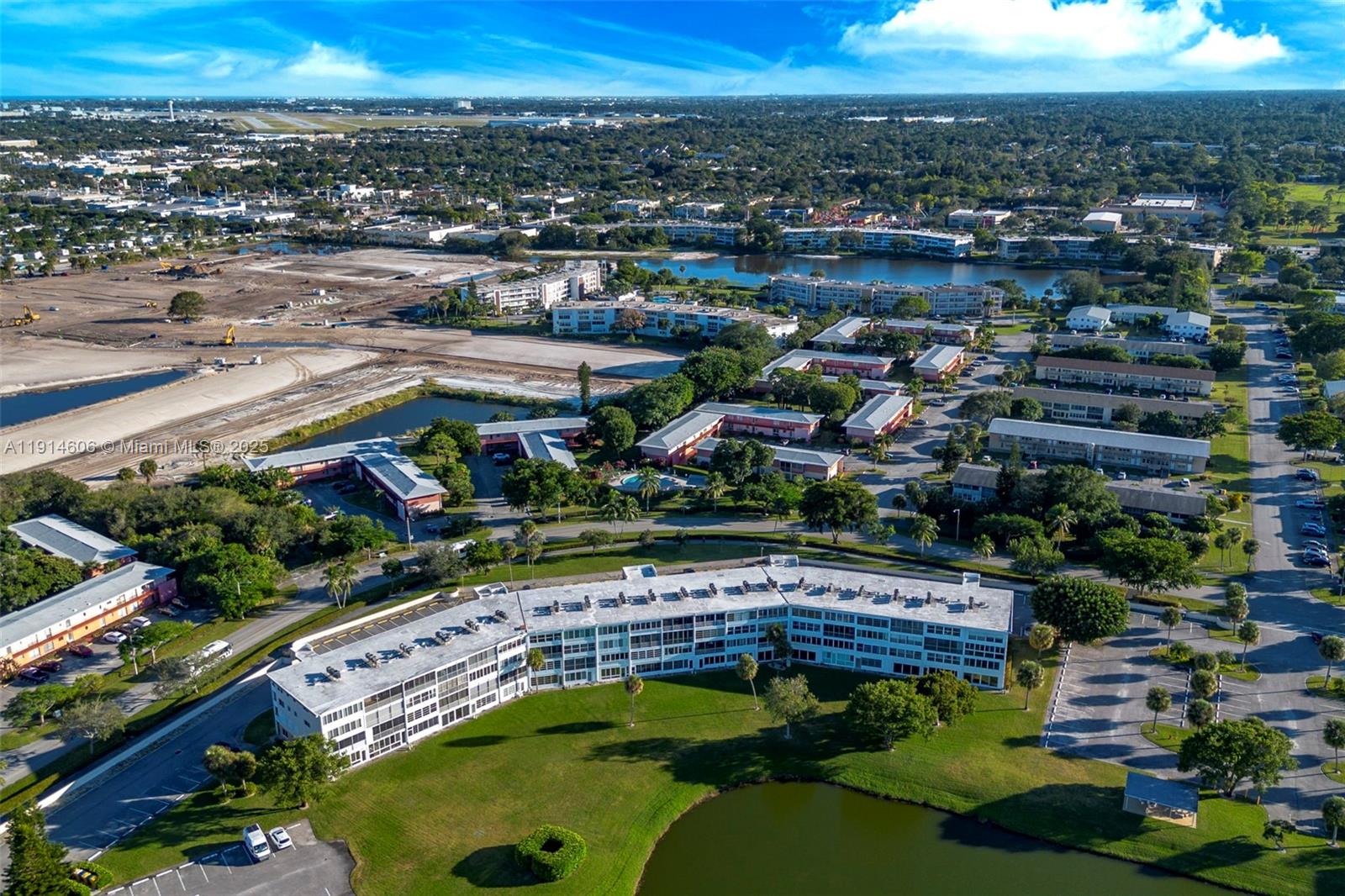 GOLFS EDGE CONDOS A THRU - Residential