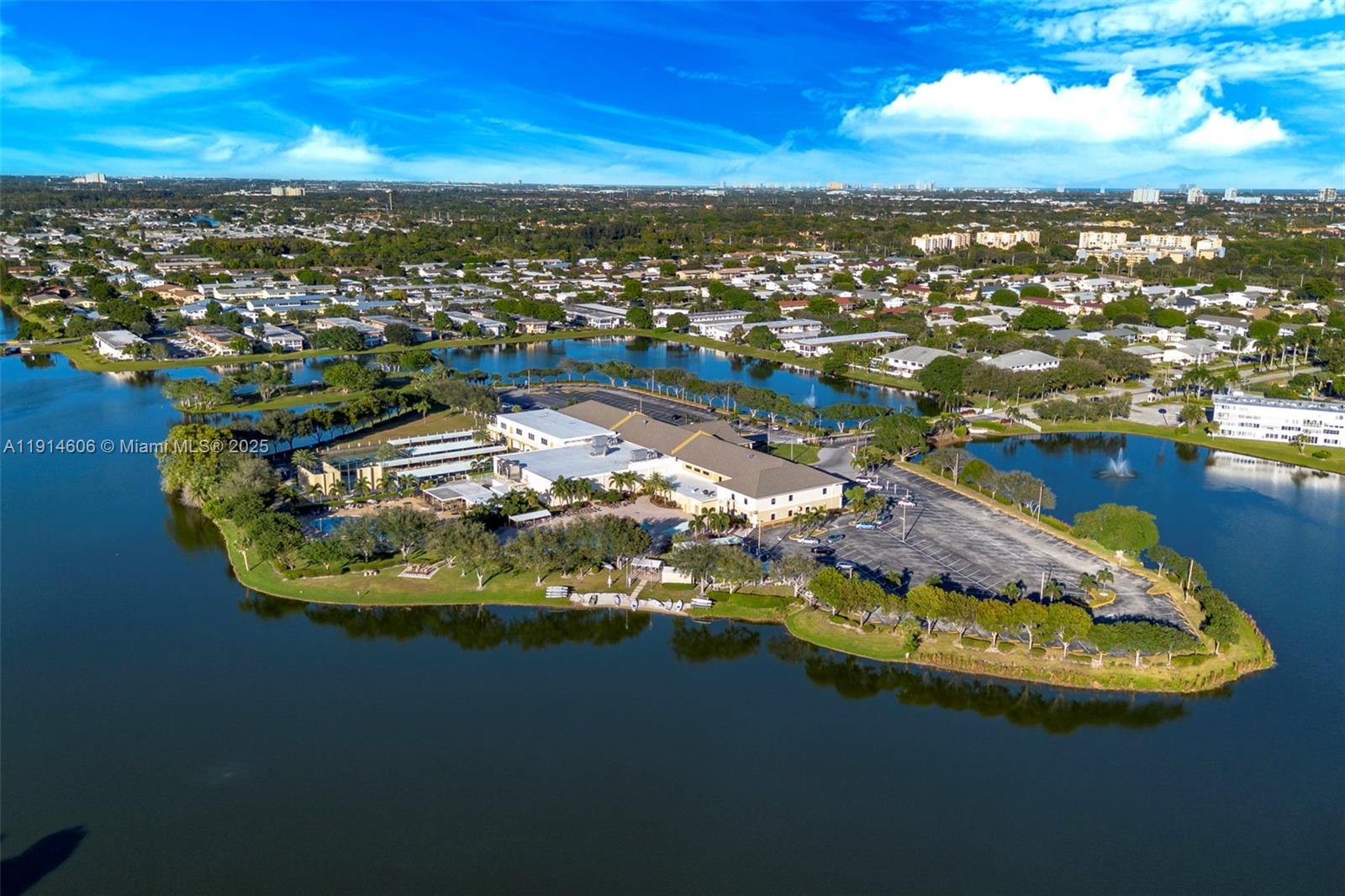 GOLFS EDGE CONDOS A THRU - Residential