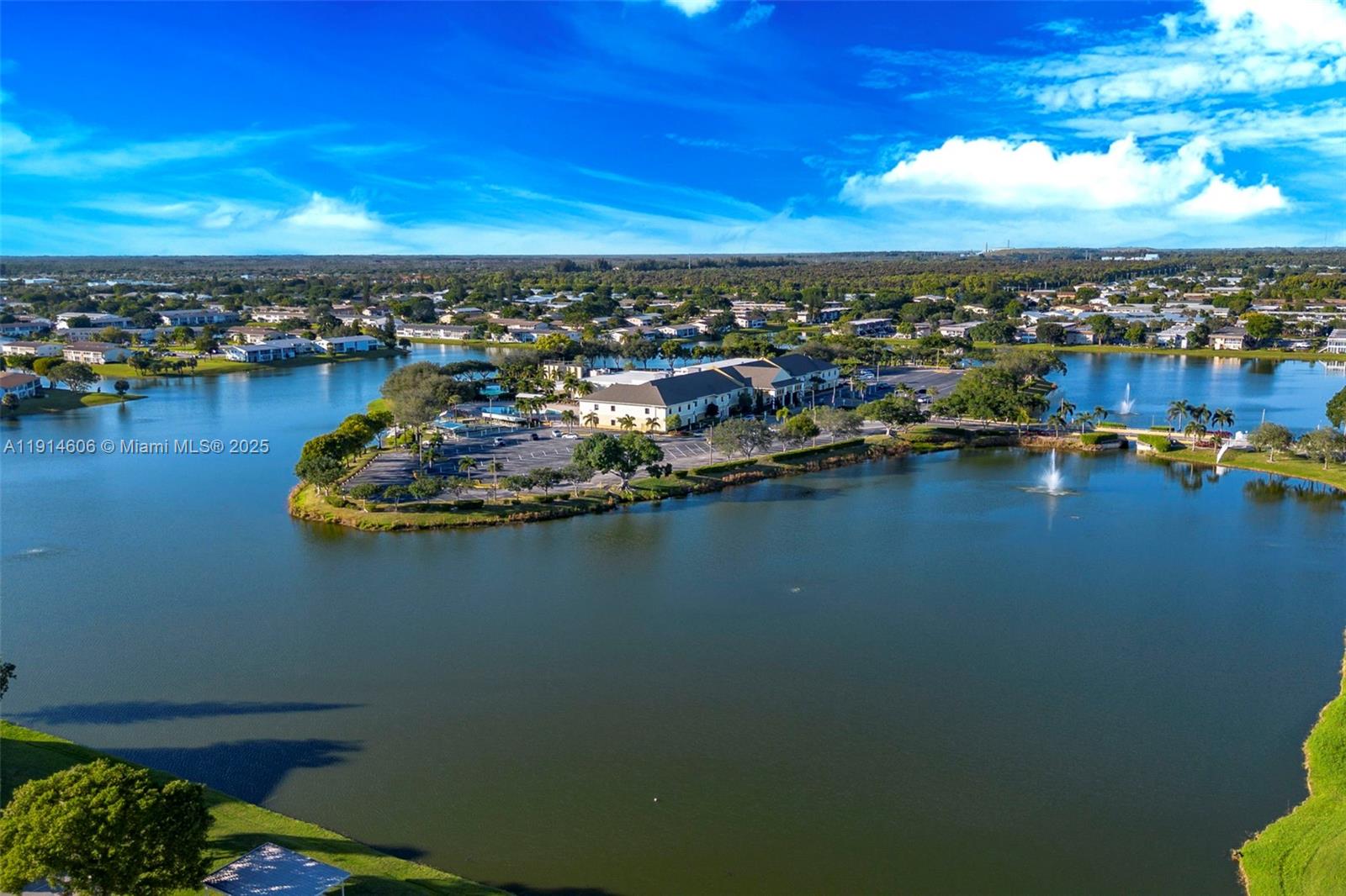 GOLFS EDGE CONDOS A THRU - Residential