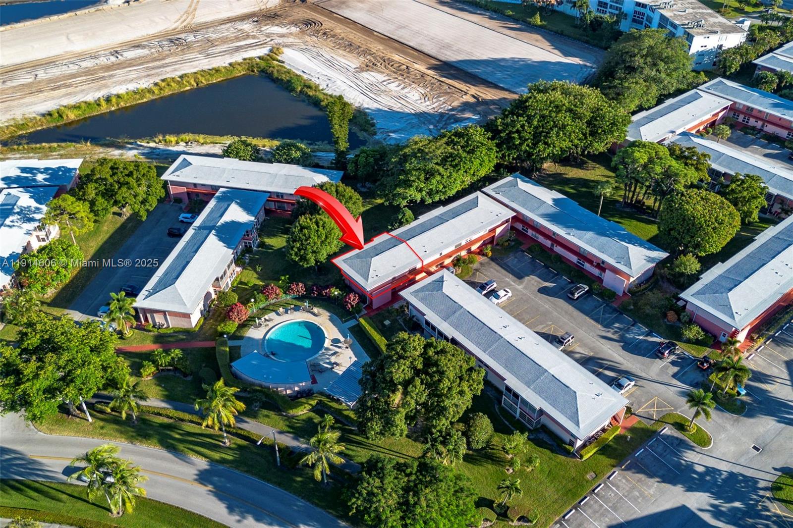 GOLFS EDGE CONDOS A THRU - Residential