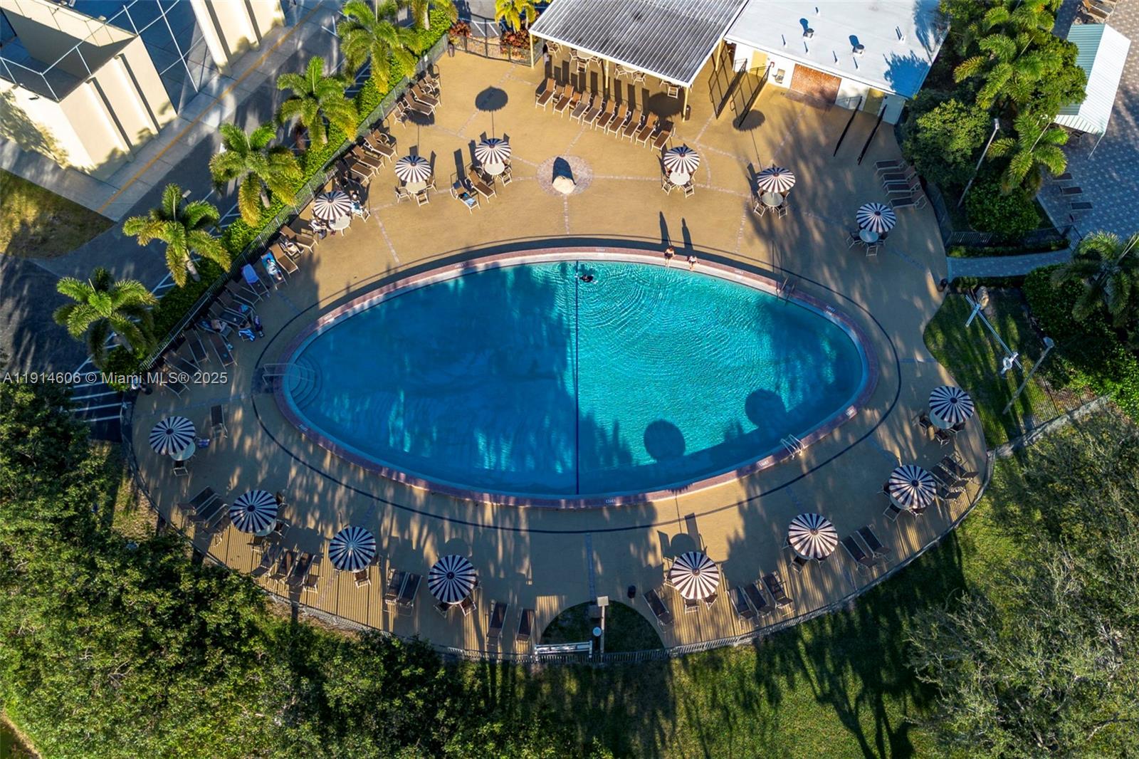 GOLFS EDGE CONDOS A THRU - Residential