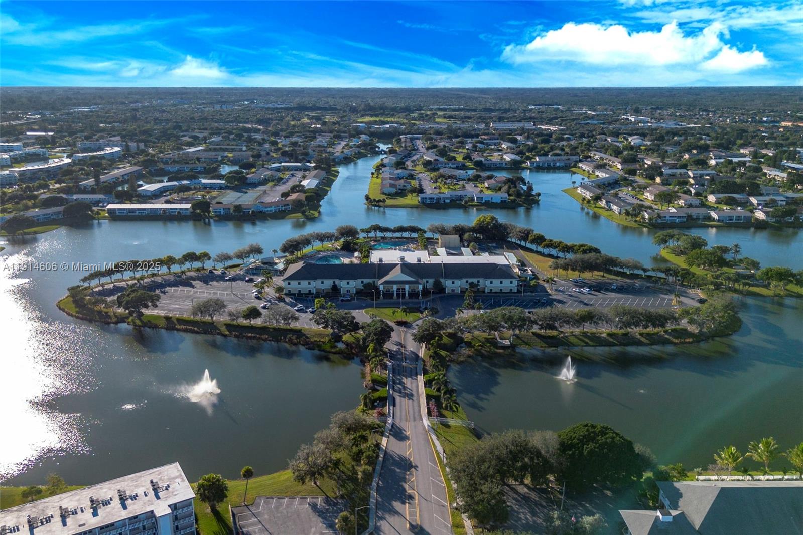 GOLFS EDGE CONDOS A THRU - Residential