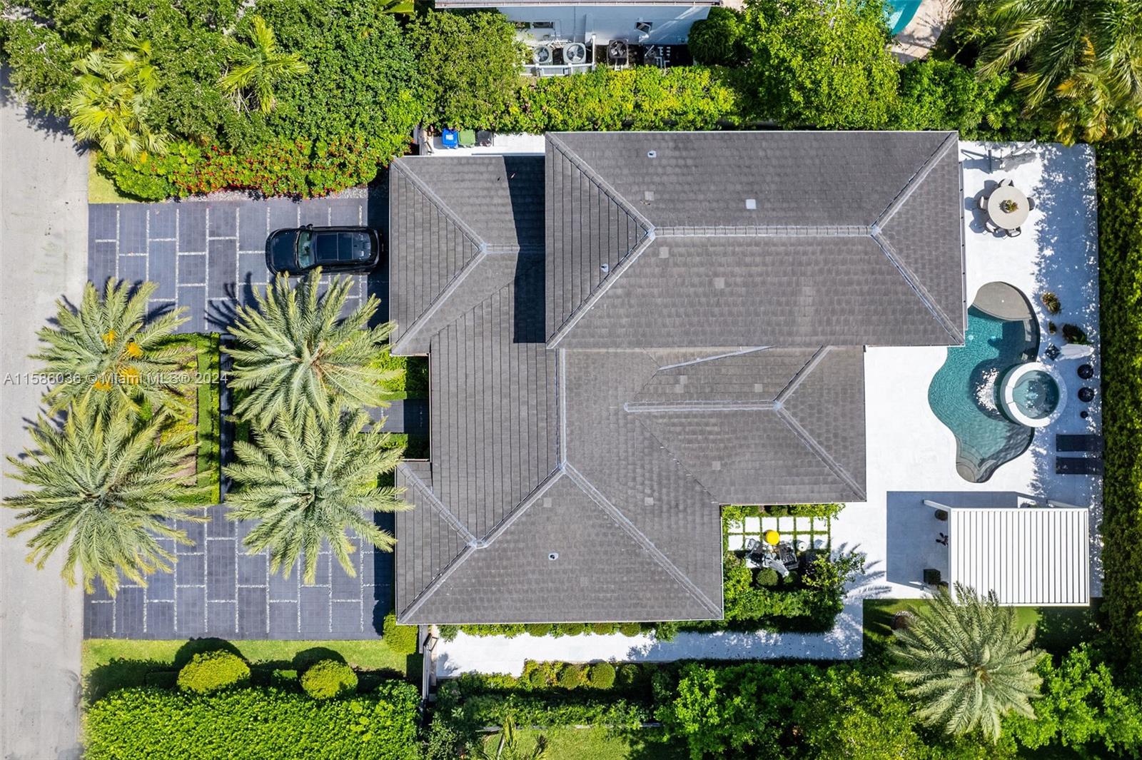 BARCELONA ISLE - Residential