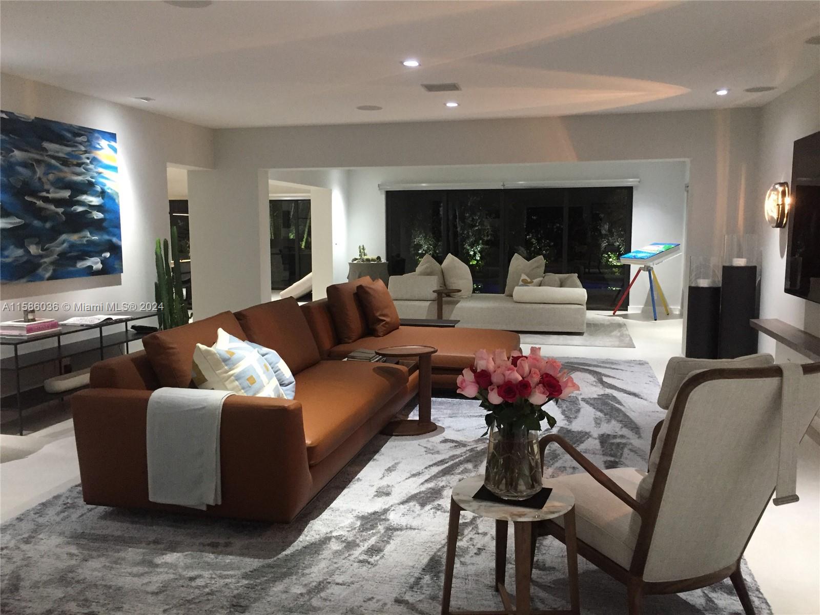 BARCELONA ISLE - Residential