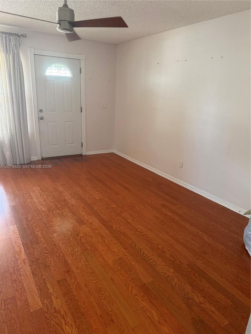 NO HOA! Charming 2BR/1BA half-duplex in Jensen Beach with an office! Meticulously kept, newer HVAC, fenced yard, screened patio & prime​​‌​​​​‌​‌​​​‌‌​​​‌‌‌​​‌​​‌‌​​​​ location!