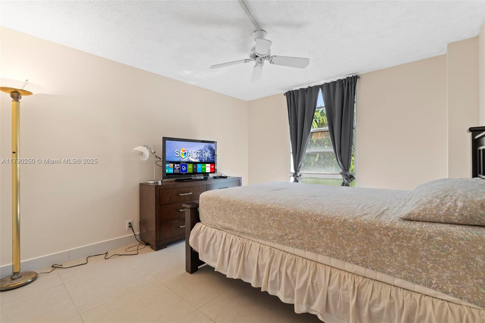 ENSENADA CONDO BLDG E-II - Residential