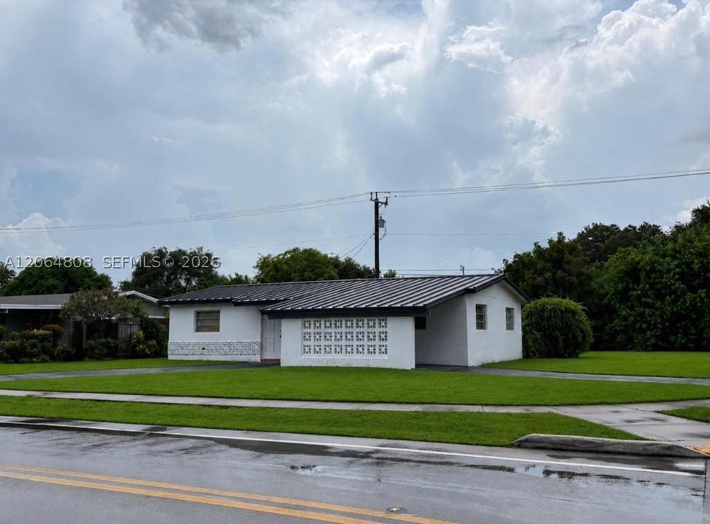 Photo of 2581 NW 47th Ave #-, Lauderhill, FL 33313 (MLS # A12064808)