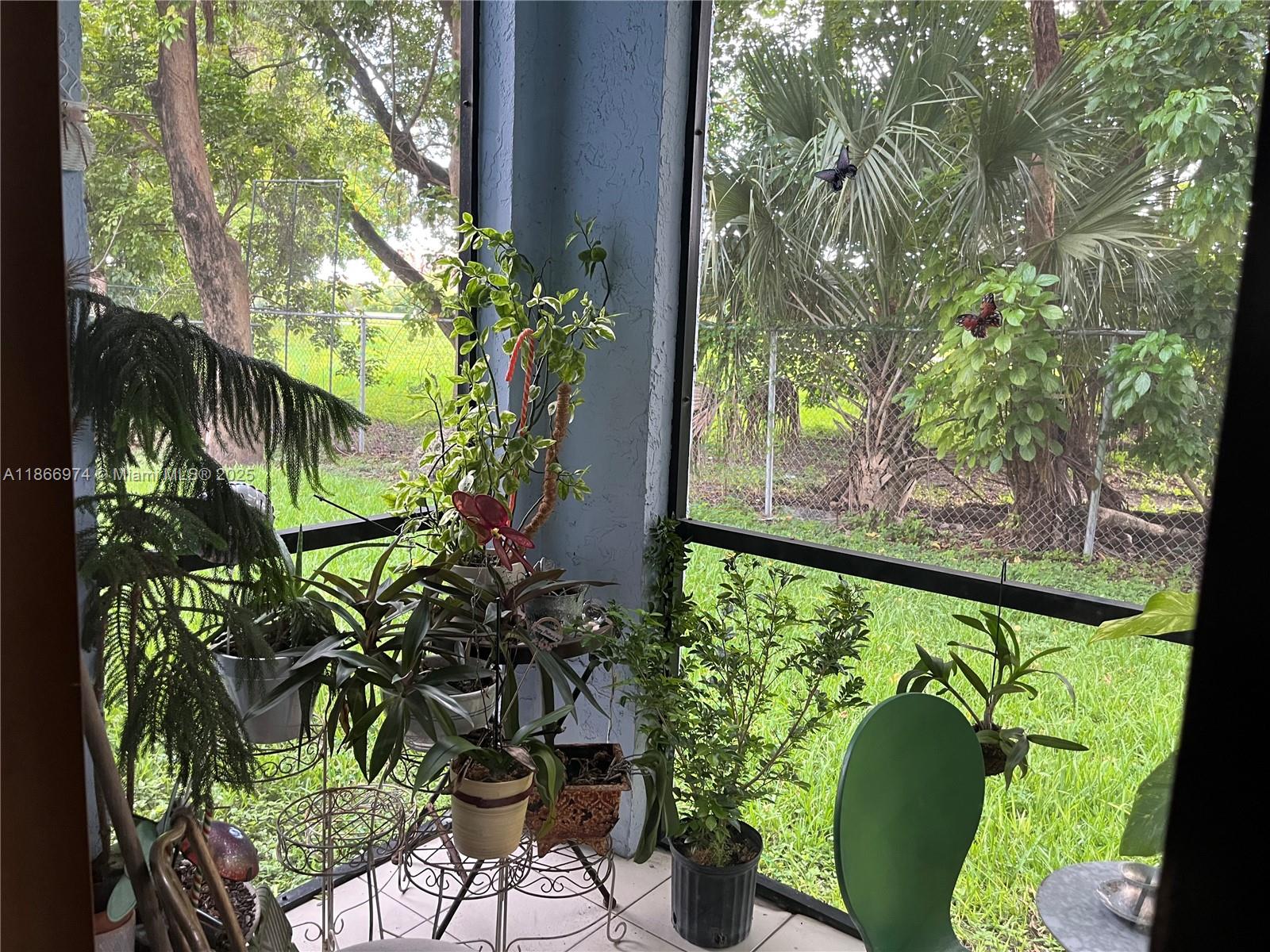 BLEAU GROTTO CONDO - Residential