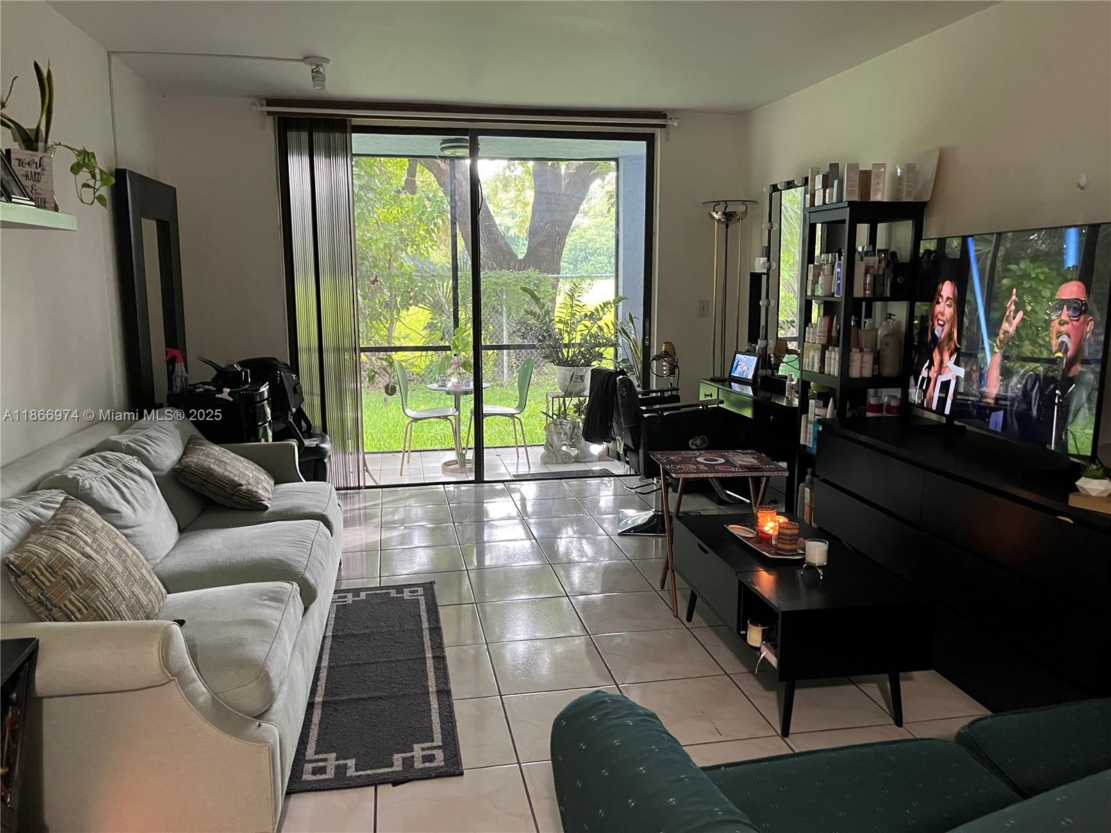 BLEAU GROTTO CONDO - Residential