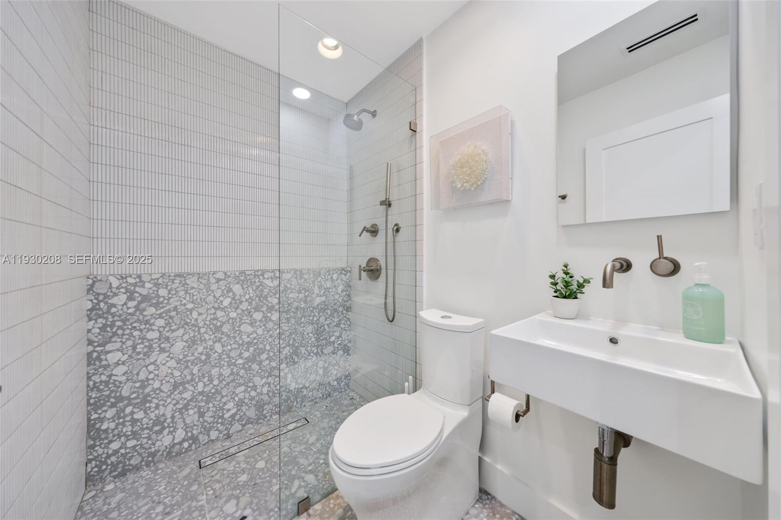 POMPANO ISLES SEC - Residential