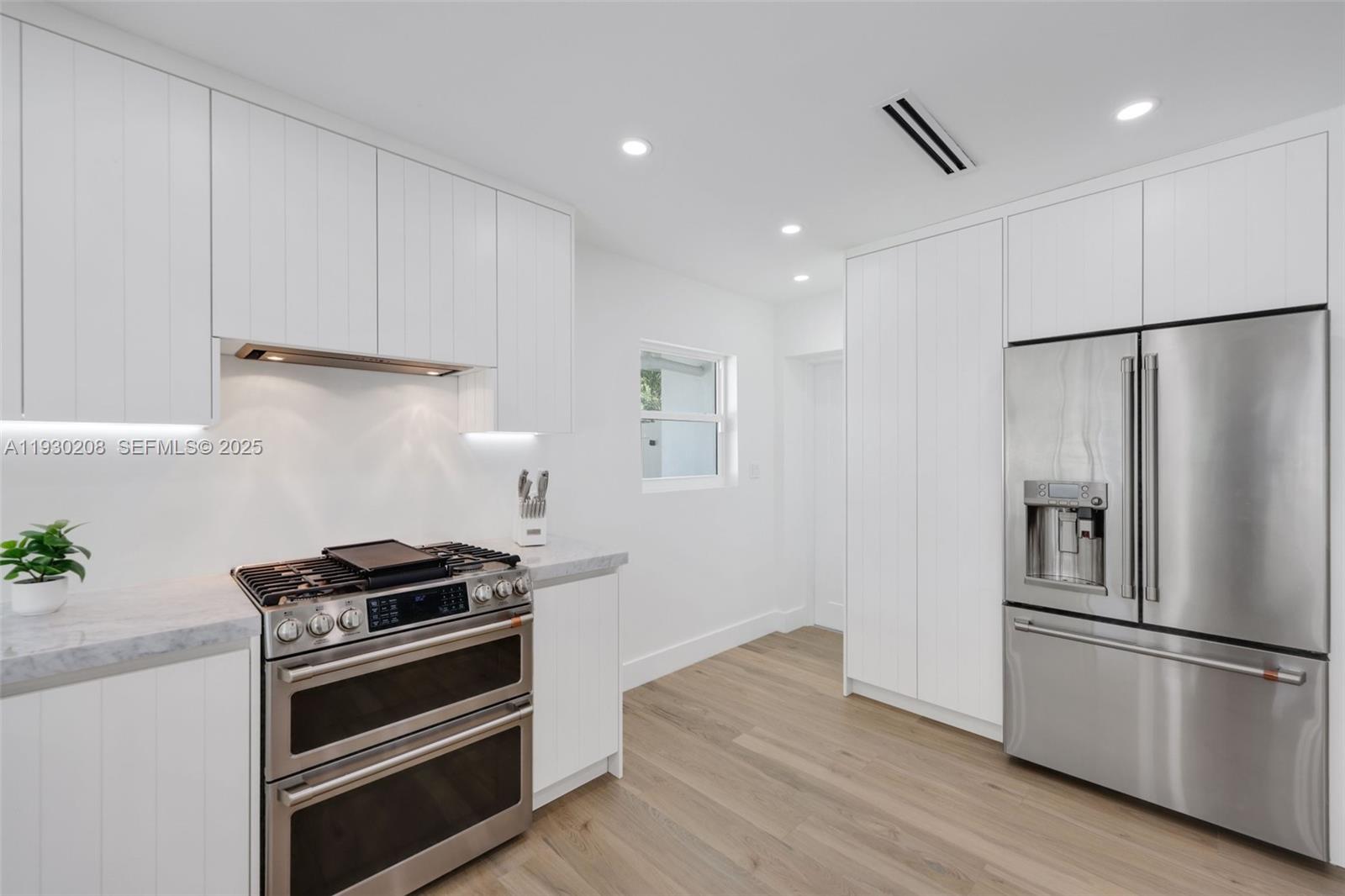 POMPANO ISLES SEC - Residential