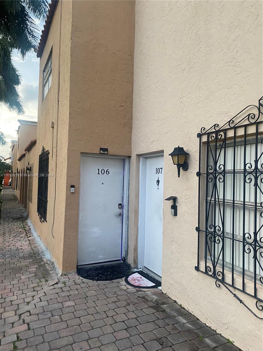 GREAT INVESTMENT, SPACIOUS 2 LARGE BEDROOMS 2 BATHS, . FIRST FLOOR ENTRY, FEATURING , TILE FLOORING THROUGHOUT, ASSIGNED PARKING SPACE. NEAR SCHOOLS AND MAJOR HIGHWAYS. WASHER AND DRYER IN UNIT.