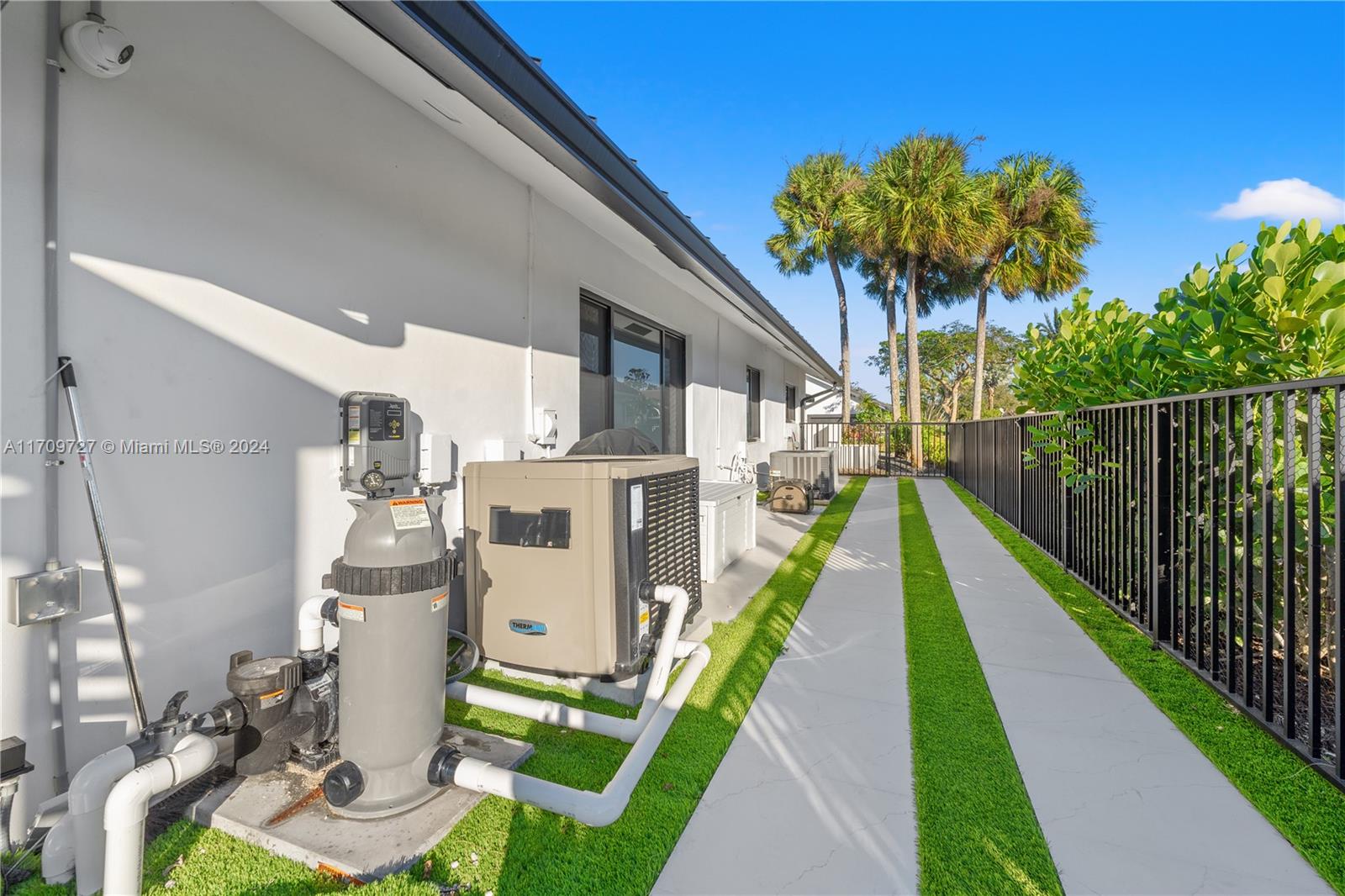 BOCA WOODS COUNTRY CLUB - Residential Lease