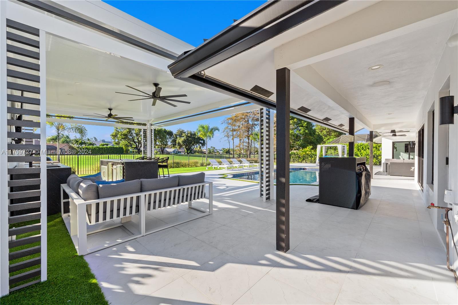 BOCA WOODS COUNTRY CLUB - Residential Lease