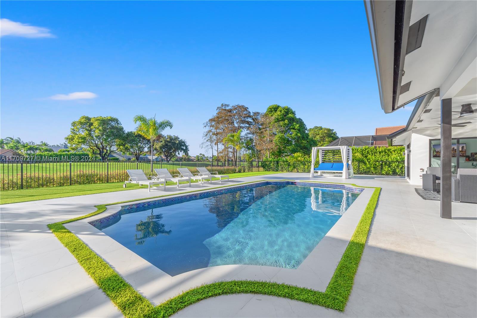BOCA WOODS COUNTRY CLUB - Residential Lease