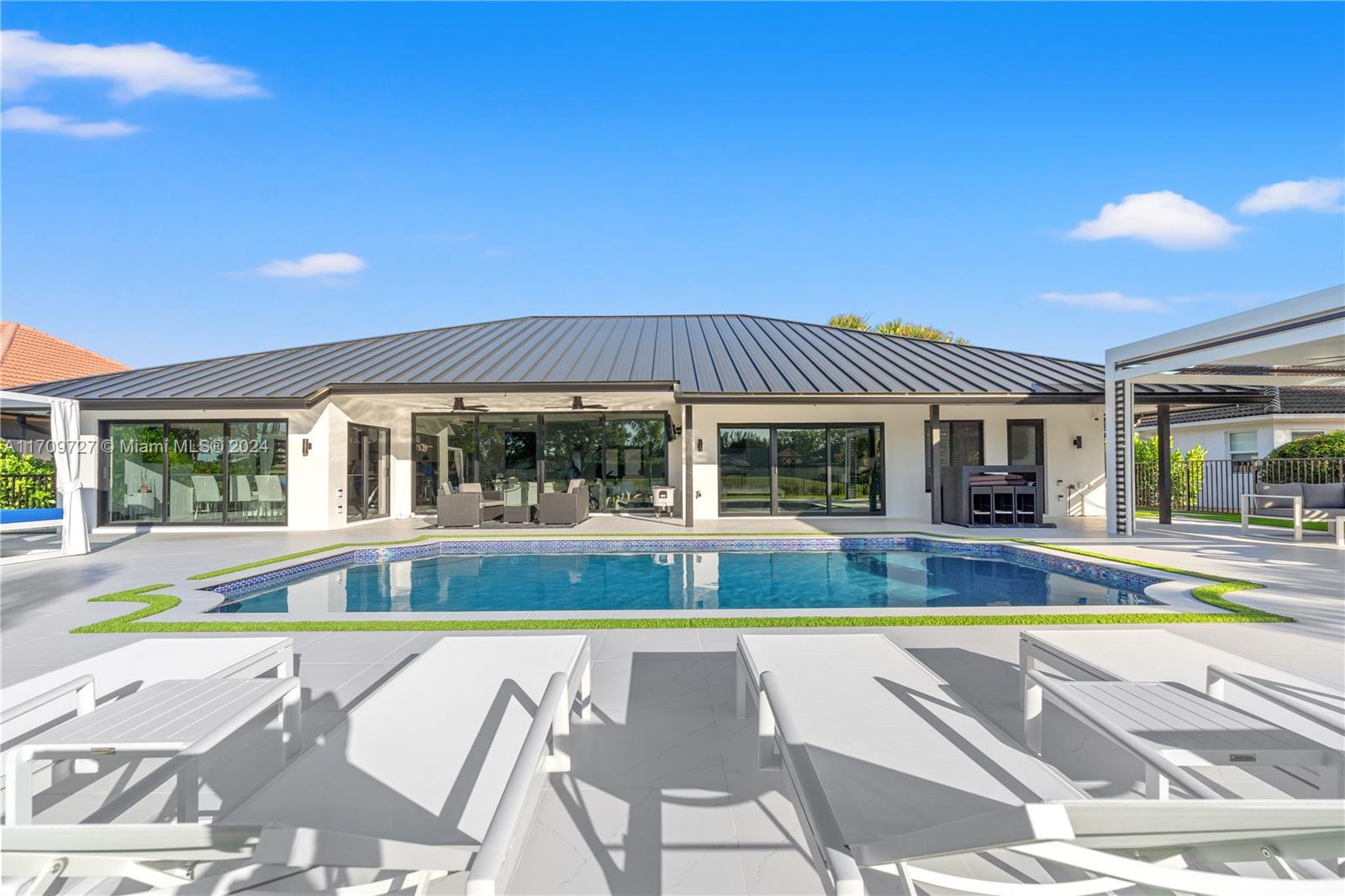 BOCA WOODS COUNTRY CLUB - Residential Lease