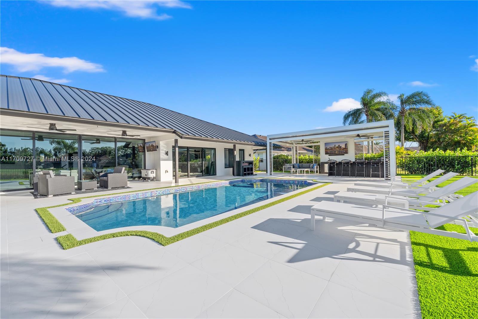 BOCA WOODS COUNTRY CLUB - Residential Lease
