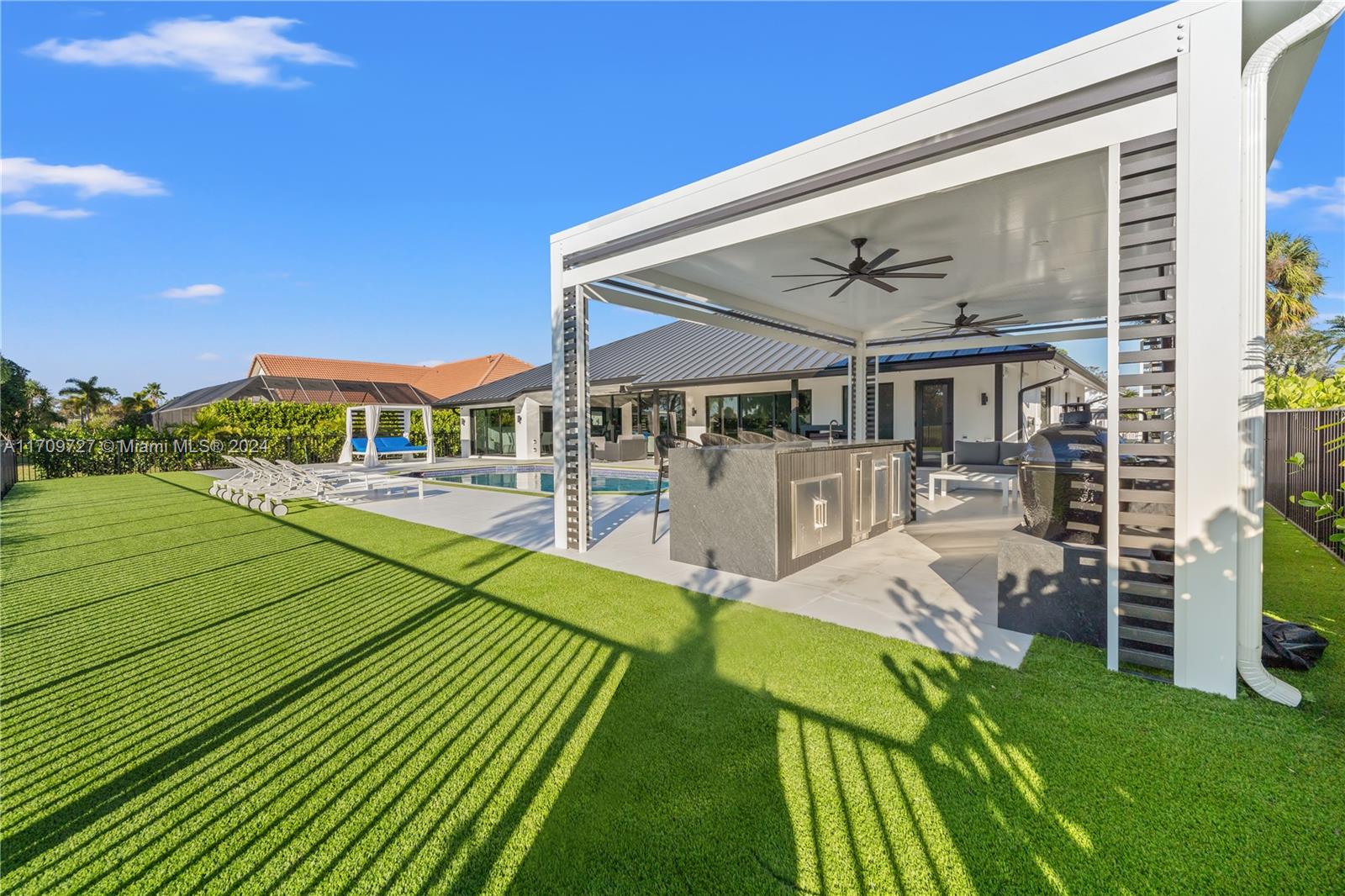 BOCA WOODS COUNTRY CLUB - Residential Lease
