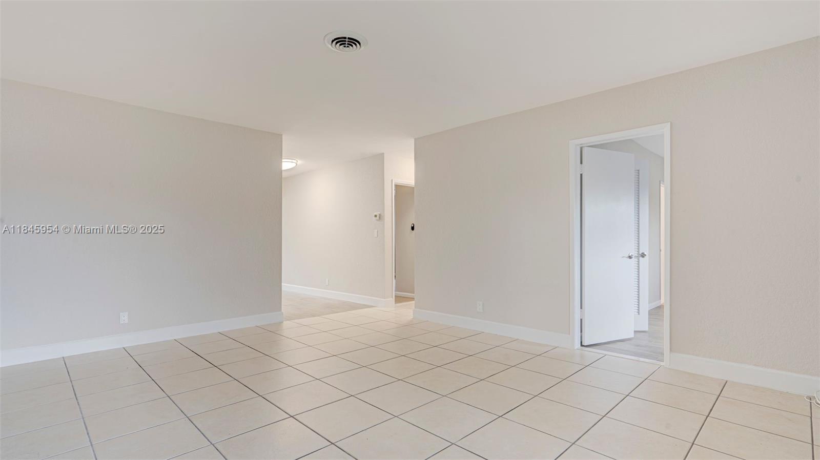 RIO NUEVO ISLE - Residential Lease