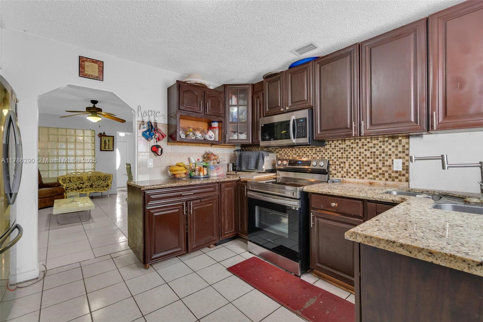 LAWNDALE 3RD ADDN - Residential Income