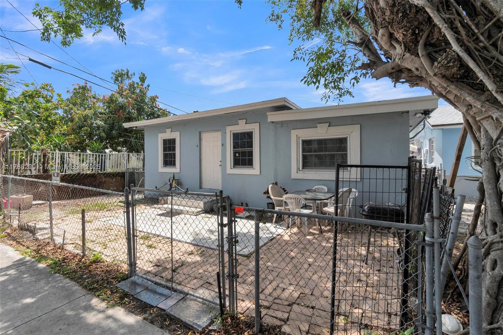 LAWNDALE 3RD ADDN - Residential Income