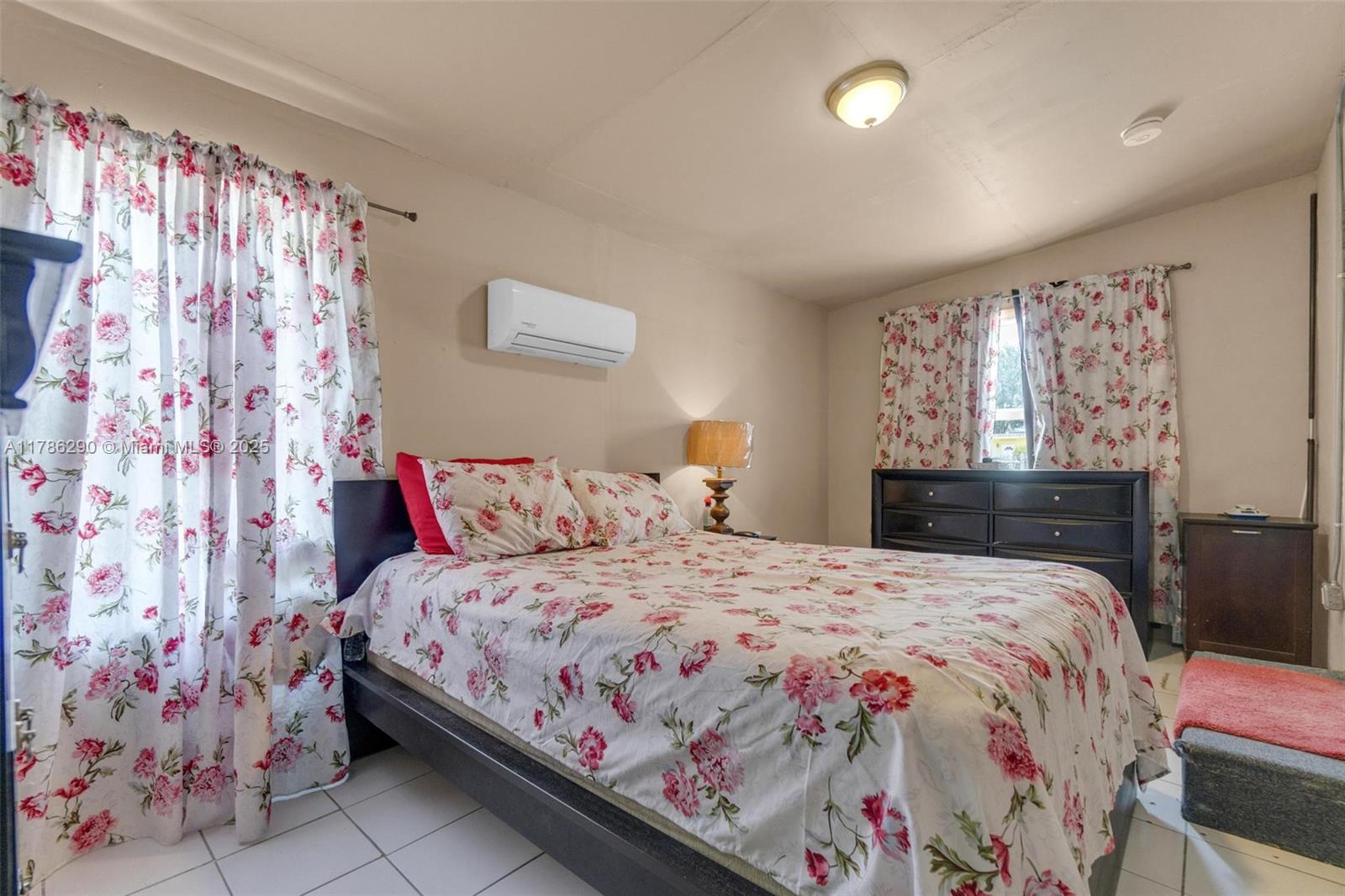 LAWNDALE 3RD ADDN - Residential Income