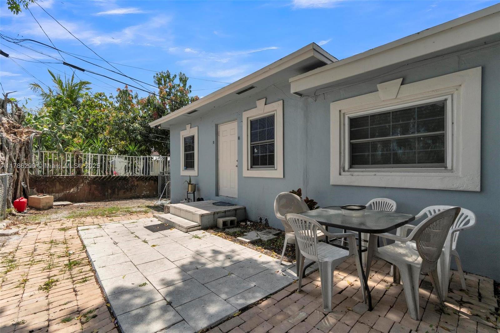 LAWNDALE 3RD ADDN - Residential Income