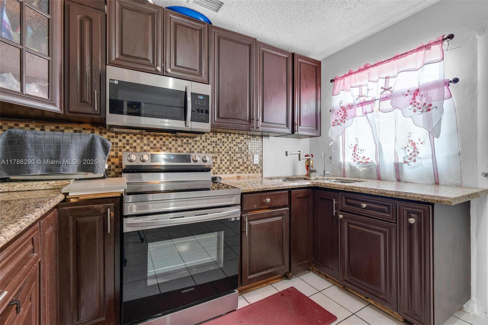 LAWNDALE 3RD ADDN - Residential Income