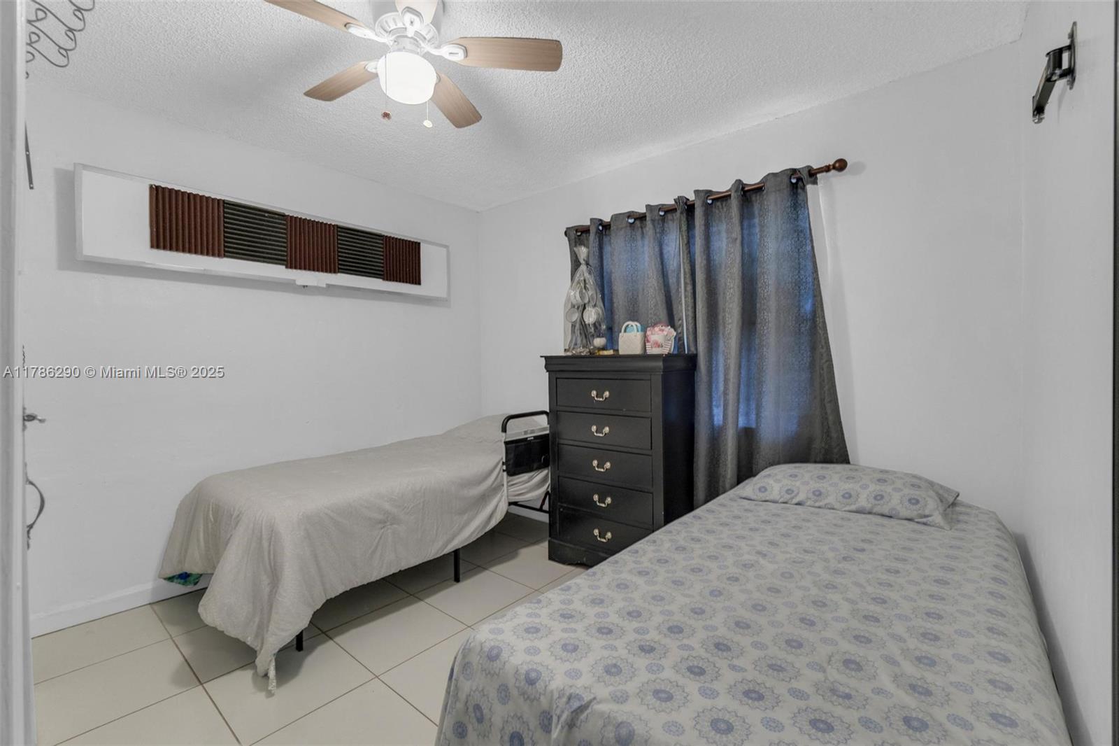 LAWNDALE 3RD ADDN - Residential Income