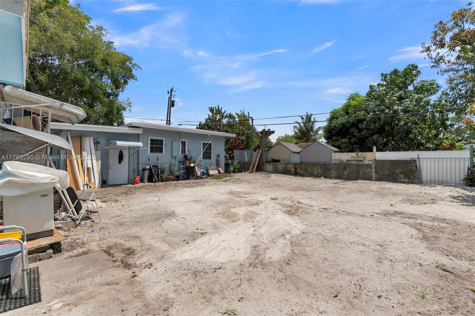 LAWNDALE 3RD ADDN - Residential Income