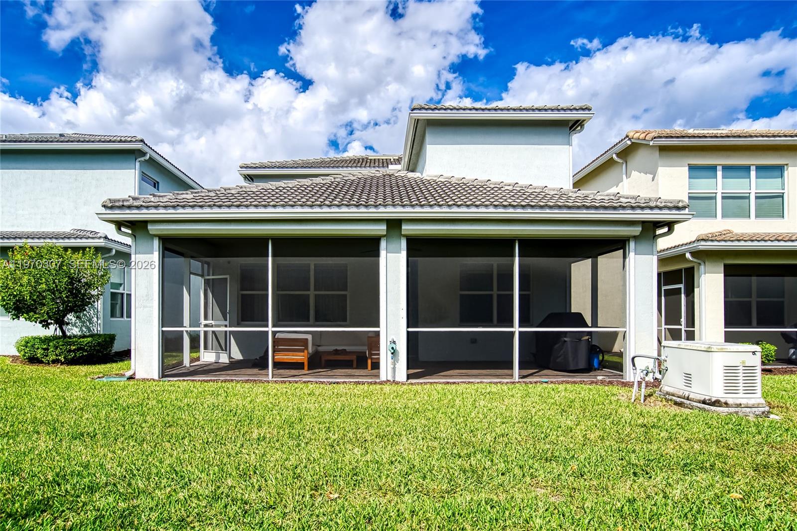 HILLCREST COUNTRY CLUB SO - Residential