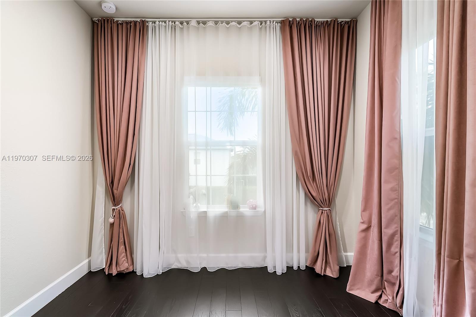 HILLCREST COUNTRY CLUB SO - Residential