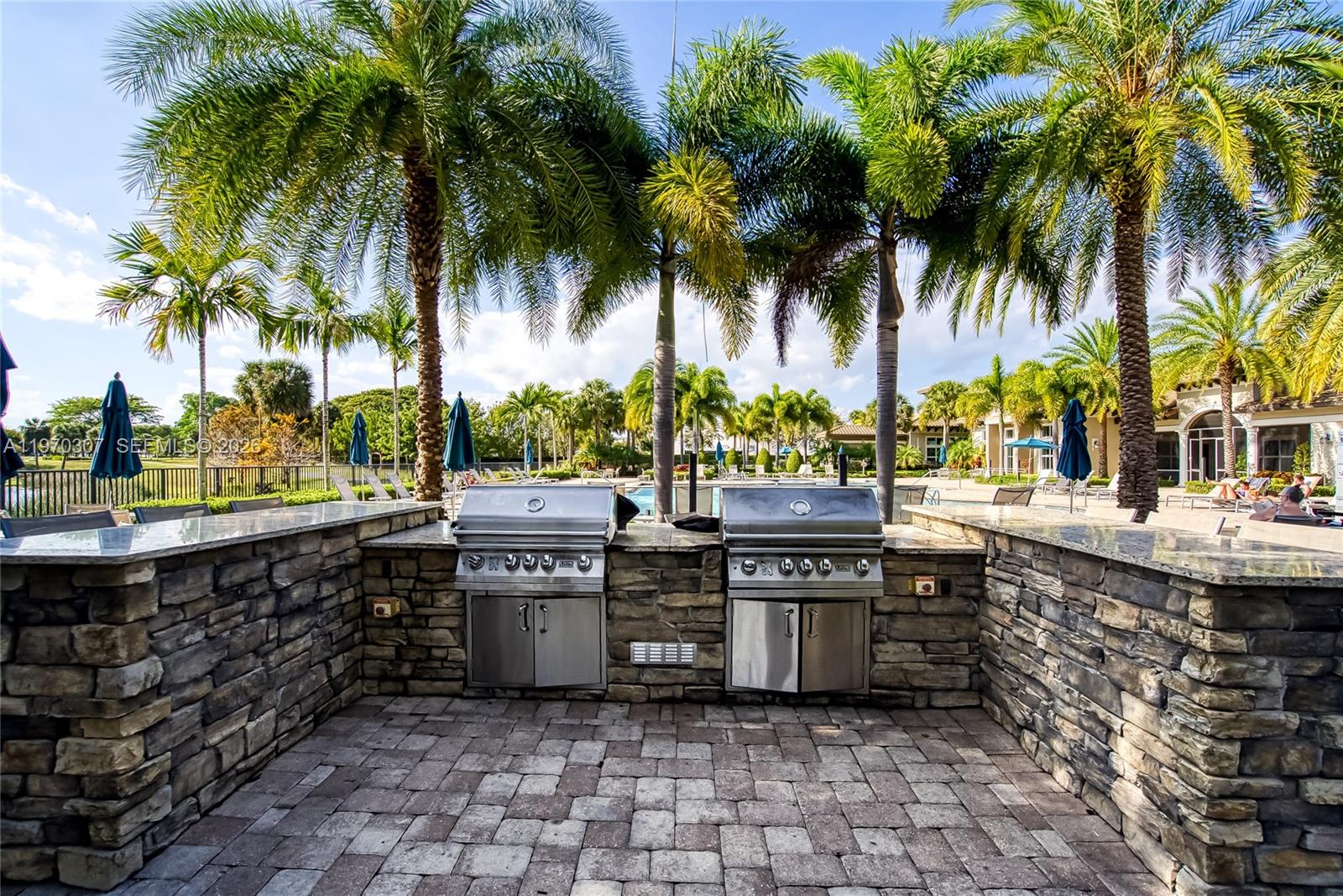 HILLCREST COUNTRY CLUB SO - Residential