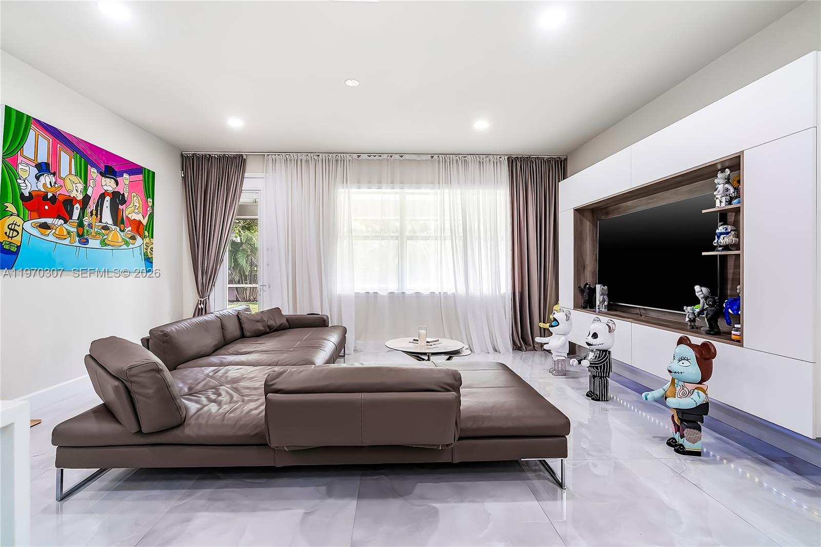 HILLCREST COUNTRY CLUB SO - Residential