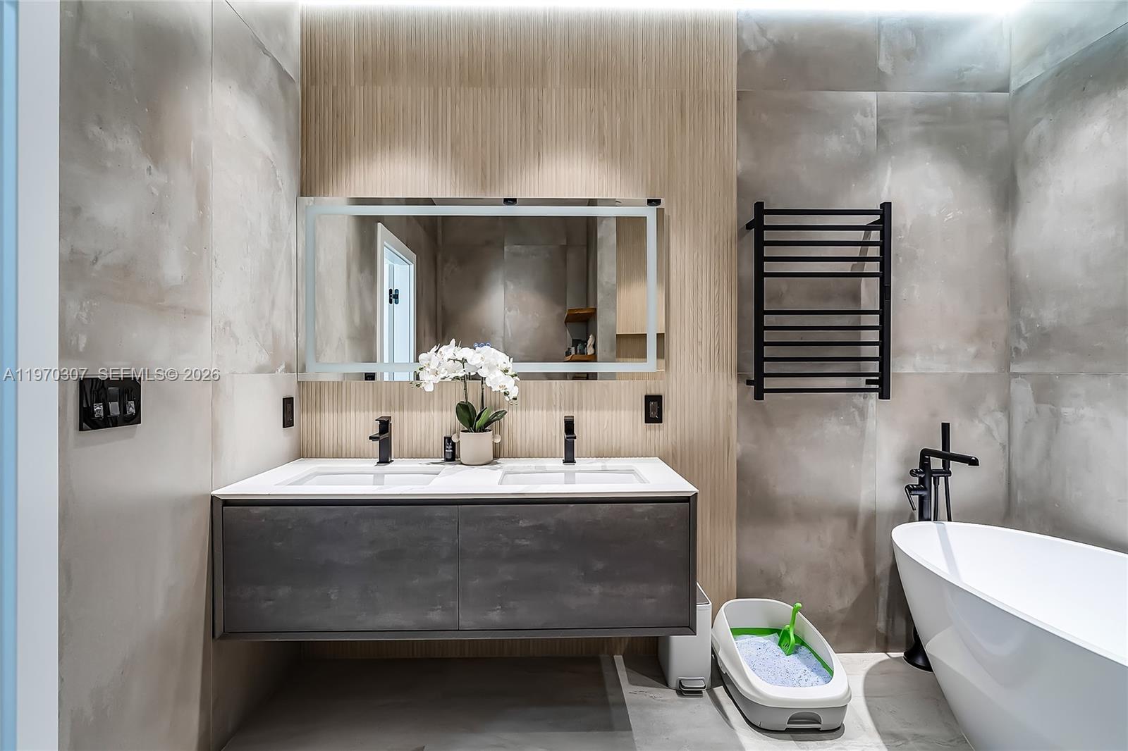 HILLCREST COUNTRY CLUB SO - Residential