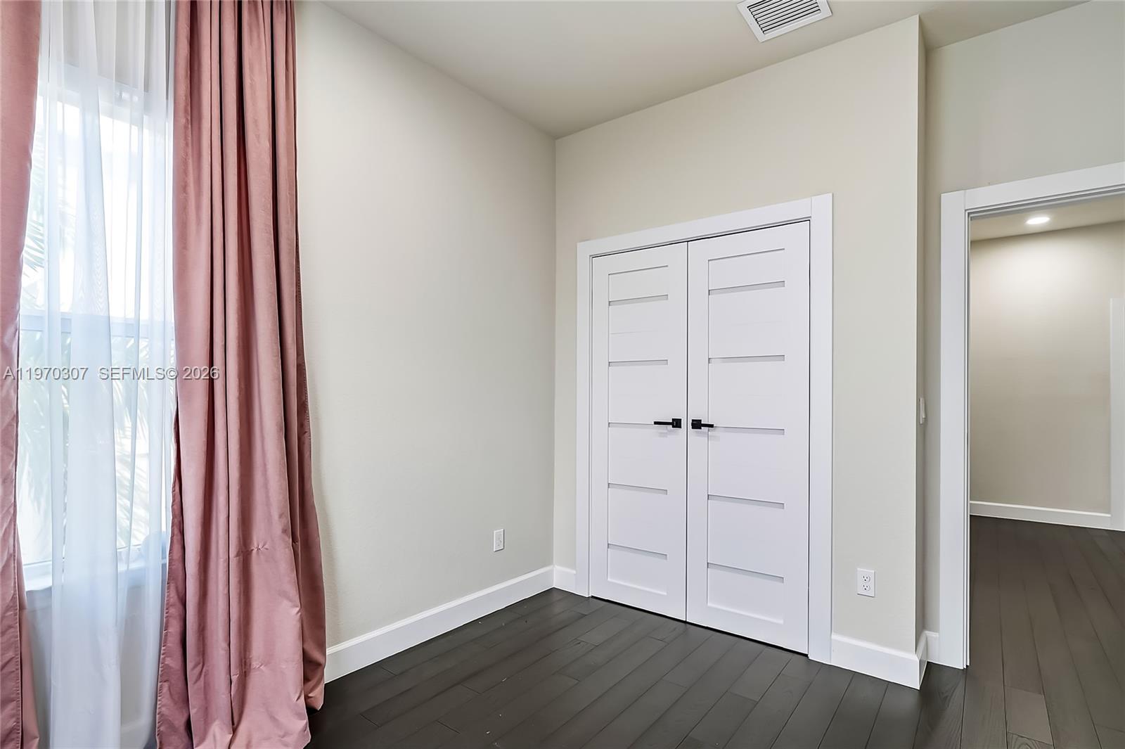 HILLCREST COUNTRY CLUB SO - Residential