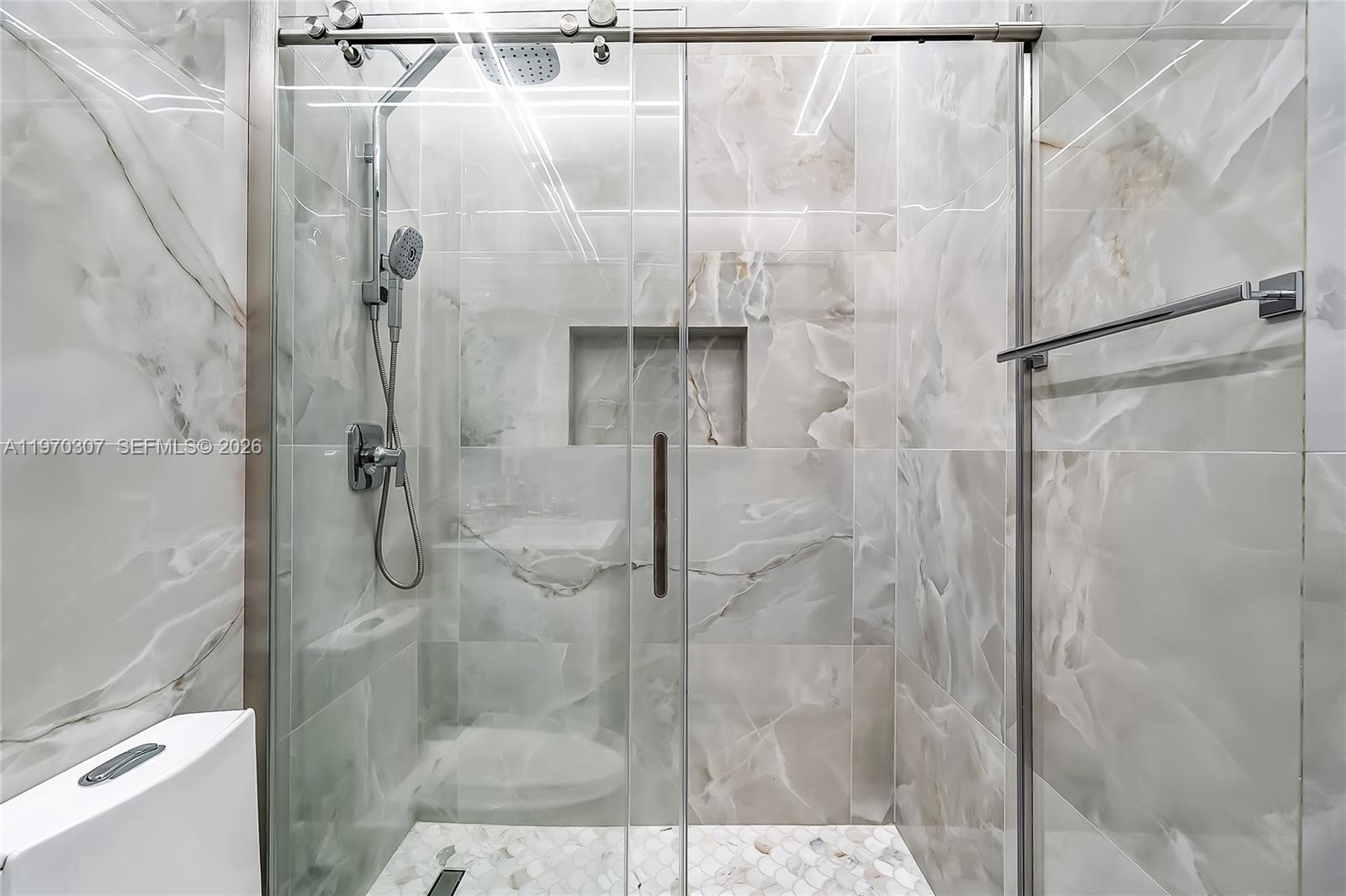 HILLCREST COUNTRY CLUB SO - Residential