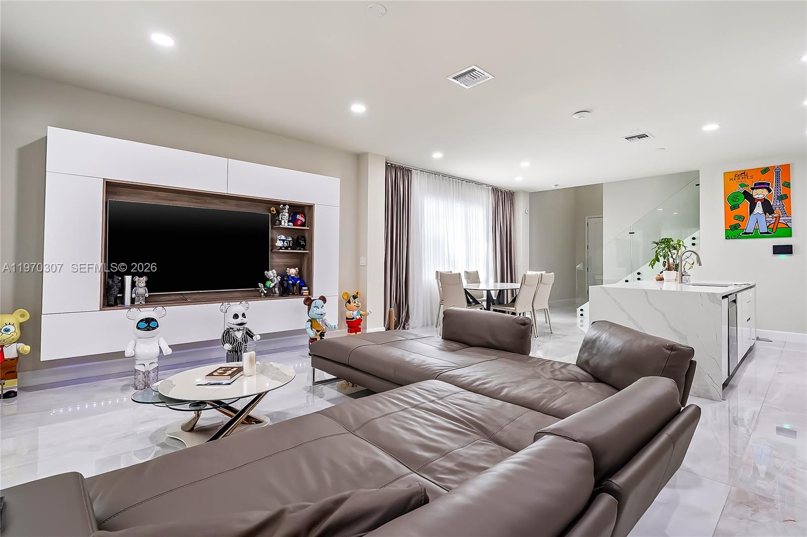 HILLCREST COUNTRY CLUB SO - Residential