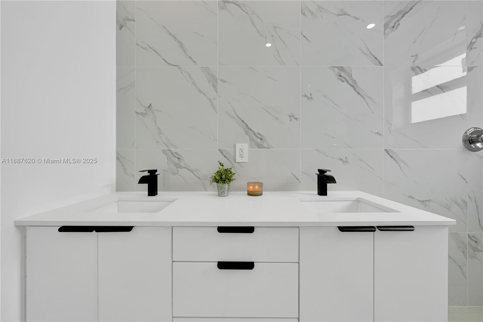 LAWRENCE ESTATES LAND COS - Residential