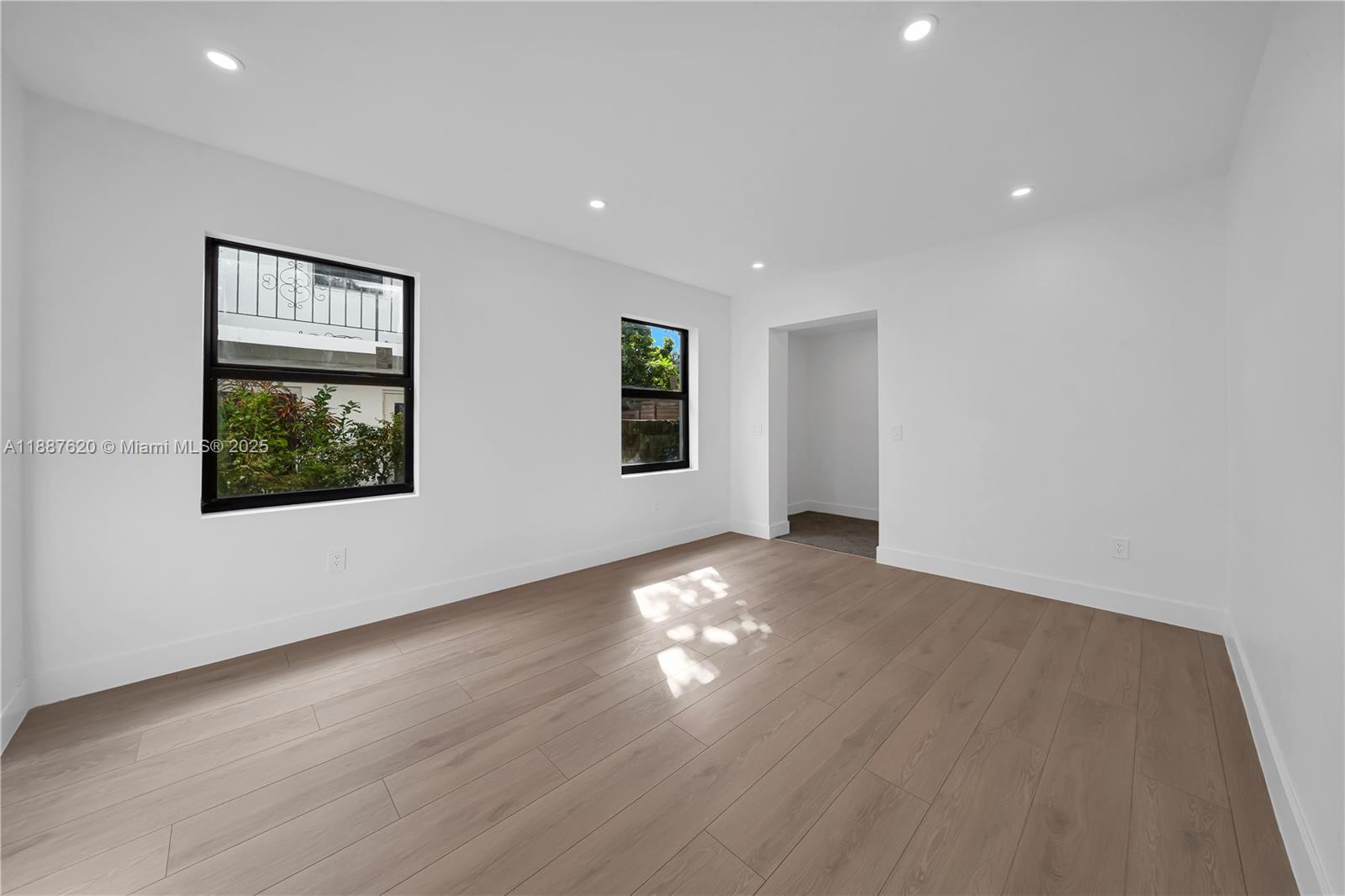 LAWRENCE ESTATES LAND COS - Residential