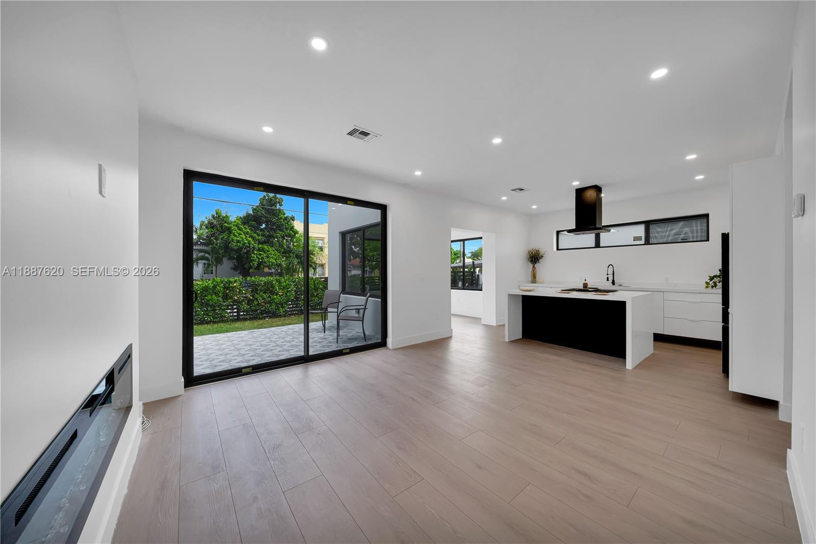 LAWRENCE ESTATES LAND COS - Residential