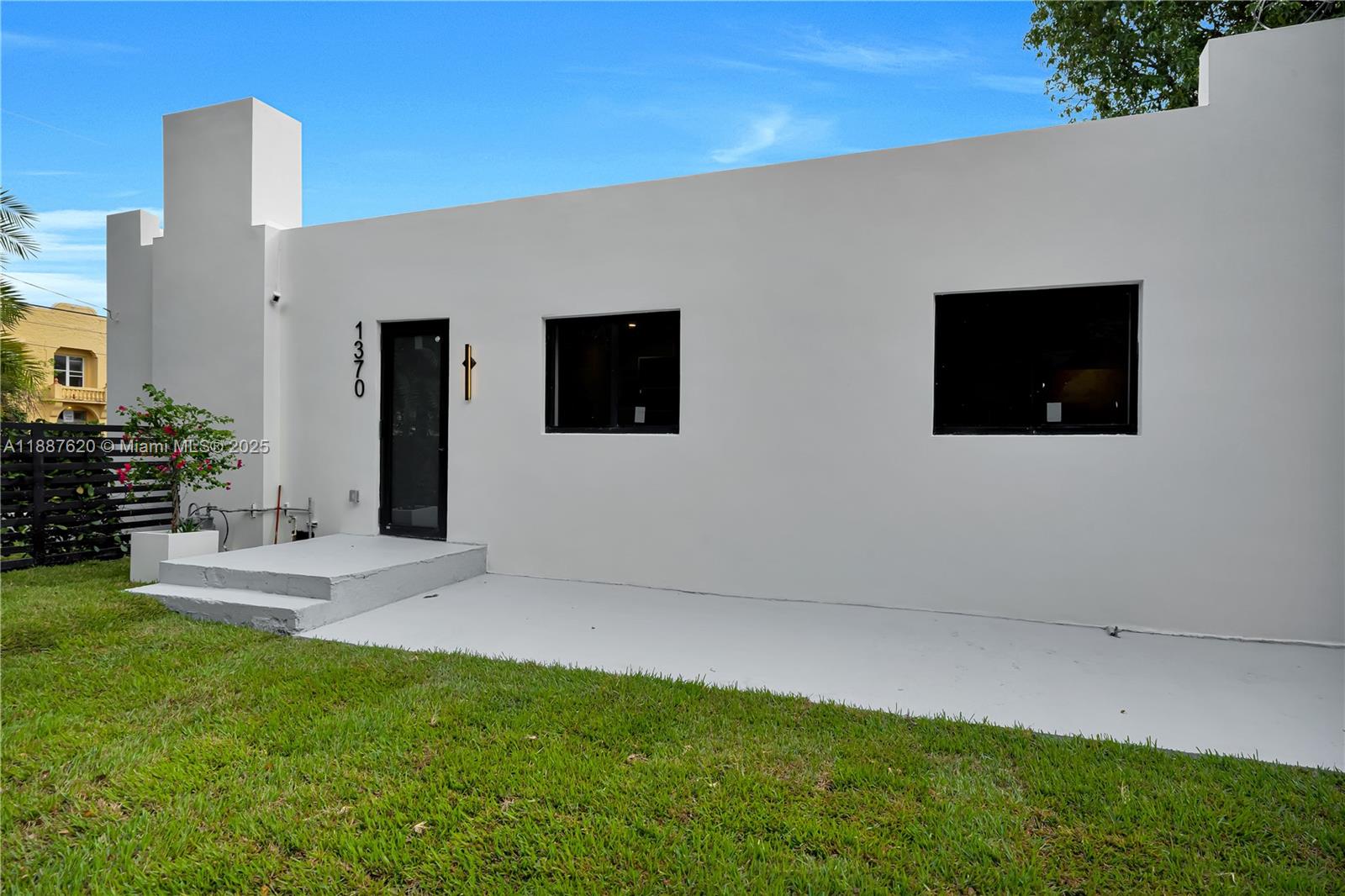 1370 SW 5th St, Miami, FL, 33135/$1,099,000 2 1370 SW 5th St