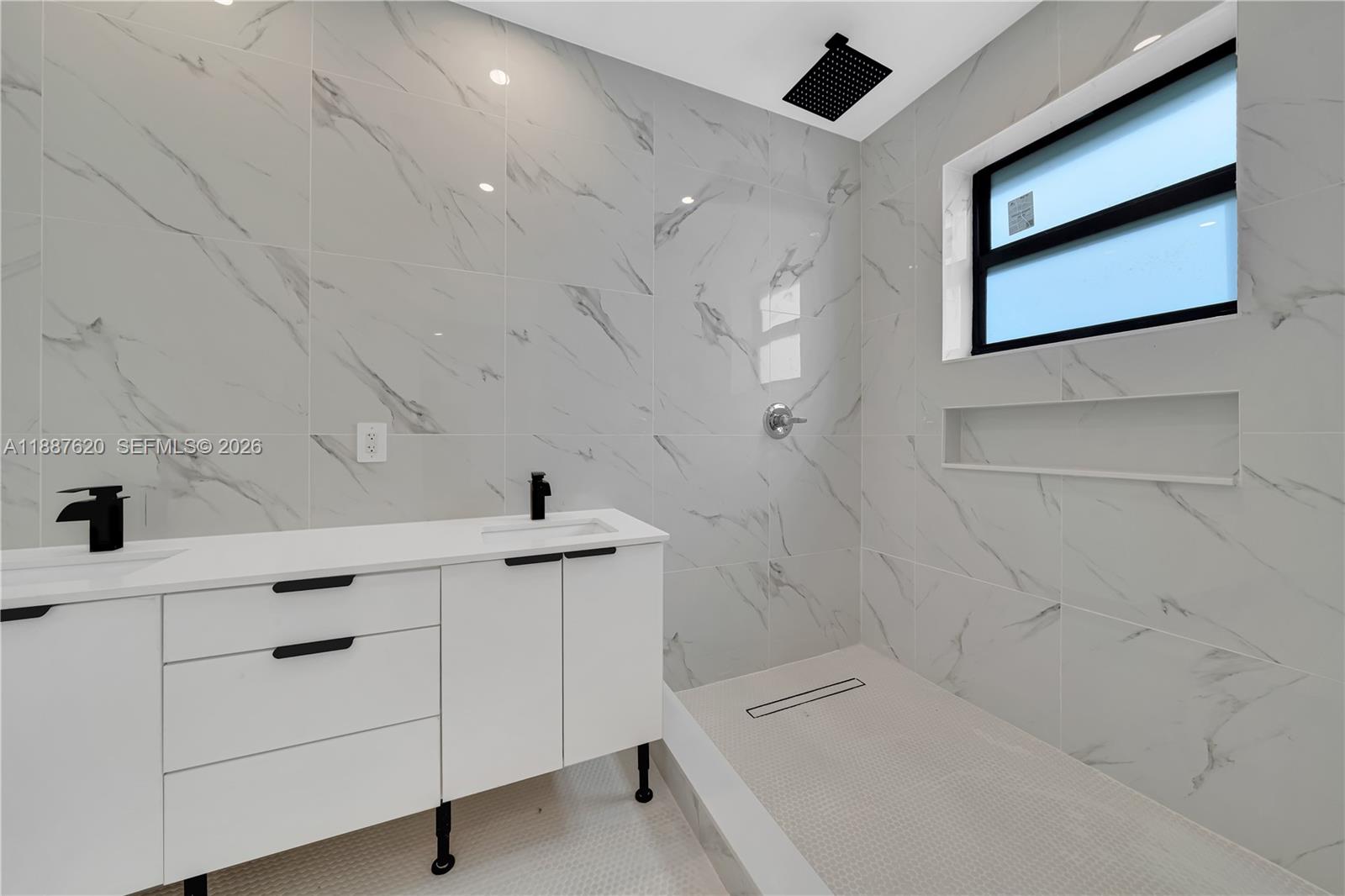 LAWRENCE ESTATES LAND COS - Residential