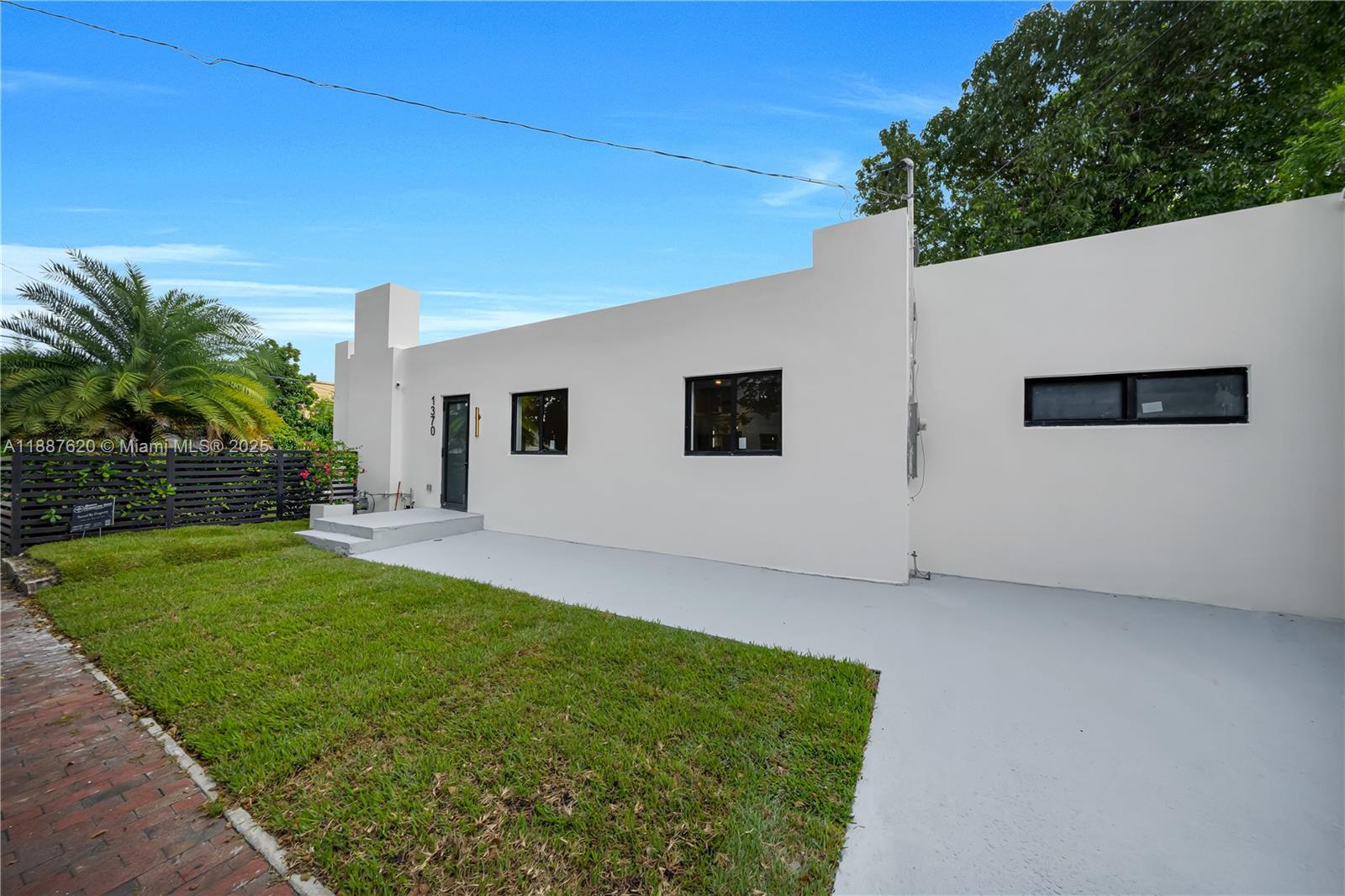 1370 SW 5th St, Miami, FL, 33135/$1,099,000 3 1370 SW 5th St