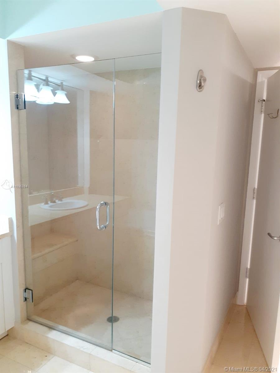 TURNBERRY VILLAGE SO TOWE - Residential Lease