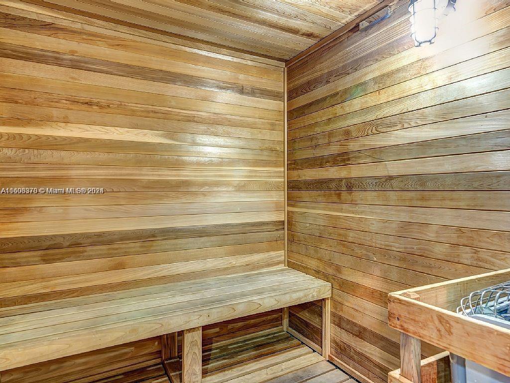 2080 OCEAN DRIVE CONDO - Residential Lease