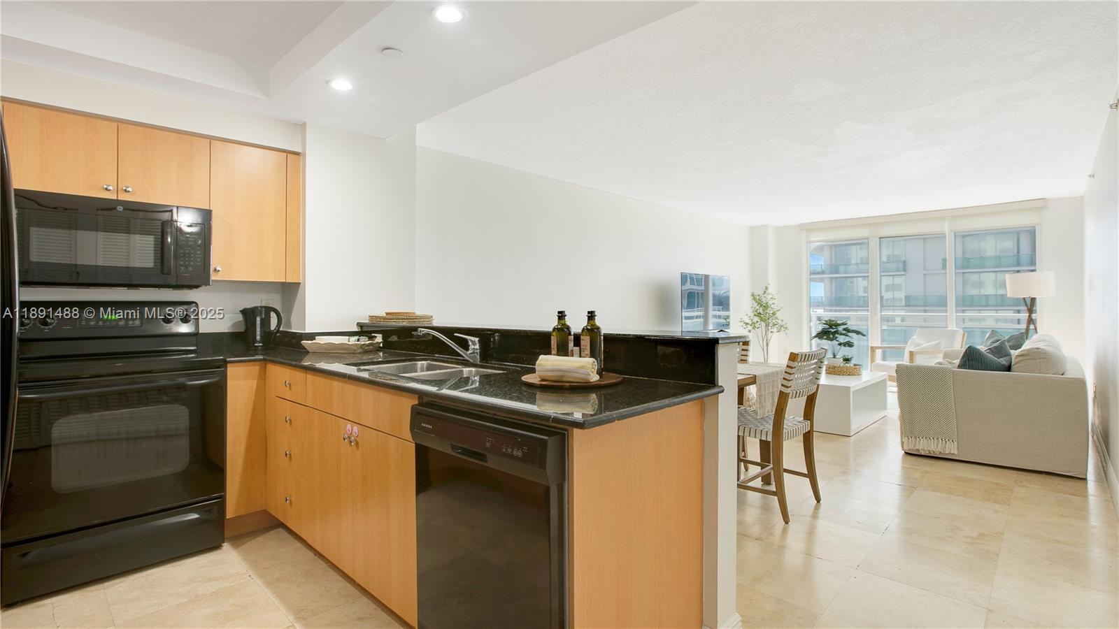 THE COLLINS CONDO - Residential Lease