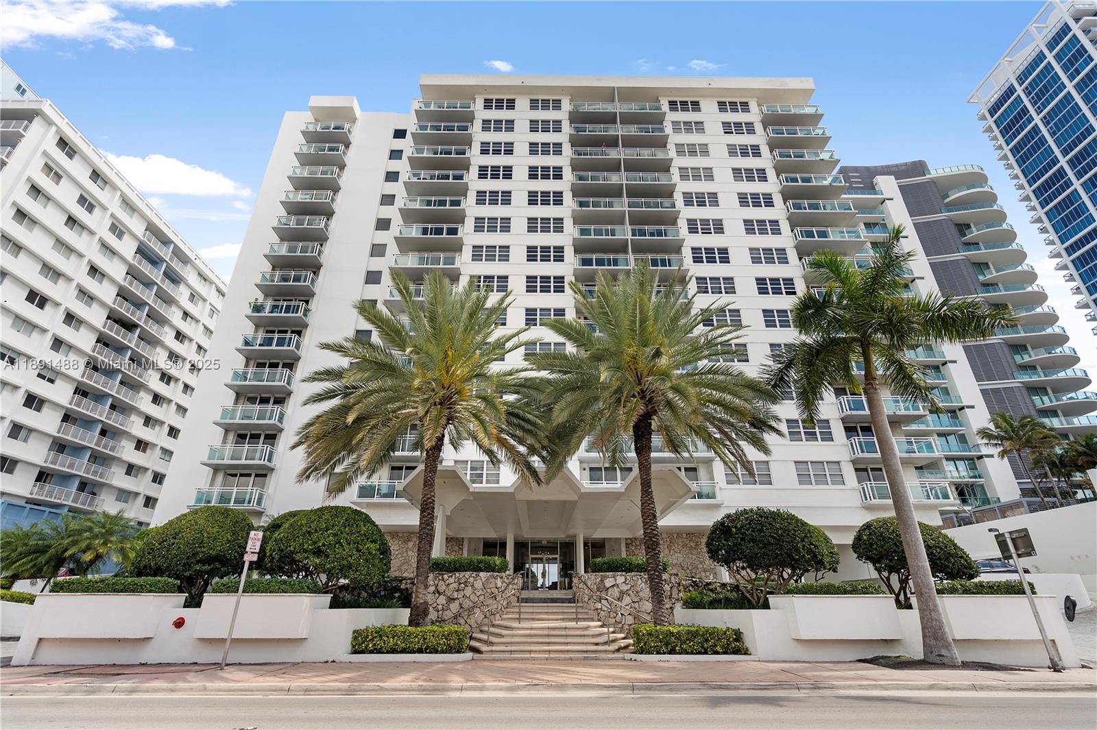 THE COLLINS CONDO - Residential Lease