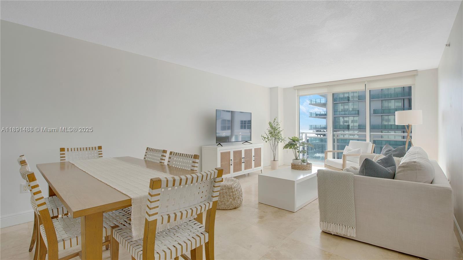 THE COLLINS CONDO - Residential Lease